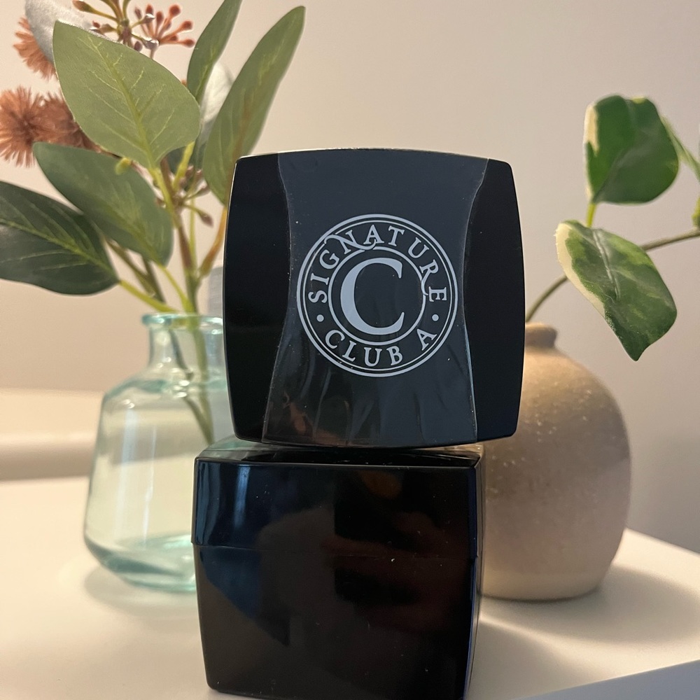 Signature Club Ounce of Gold Cream
